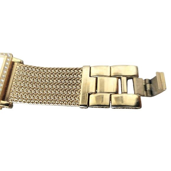 Guess Women’s Watch U0826L2 Gold Tone Crystal Stones 28mm Quartz With Battery - Picture 3 of 5